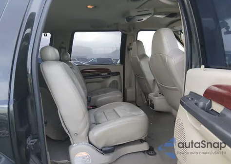 2005 Ford Excursion Limited z USA, uszkodzony, nr VIN 1FMSU43PX5ED47841